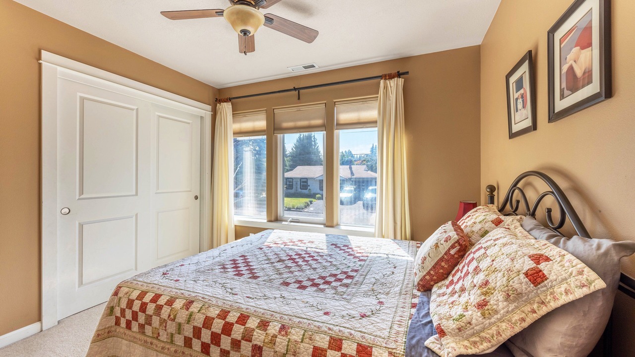 Photo of Bedroom in Hood River