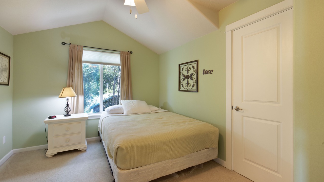 Photo of Bedroom in Hood River