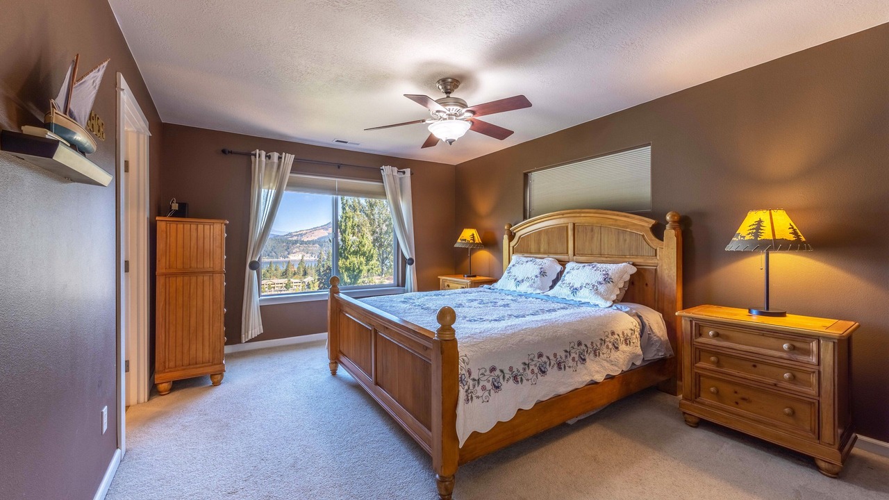 Photo of Bedroom in Hood River