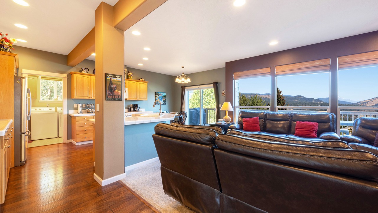 Photo of Livingroom in Hood River