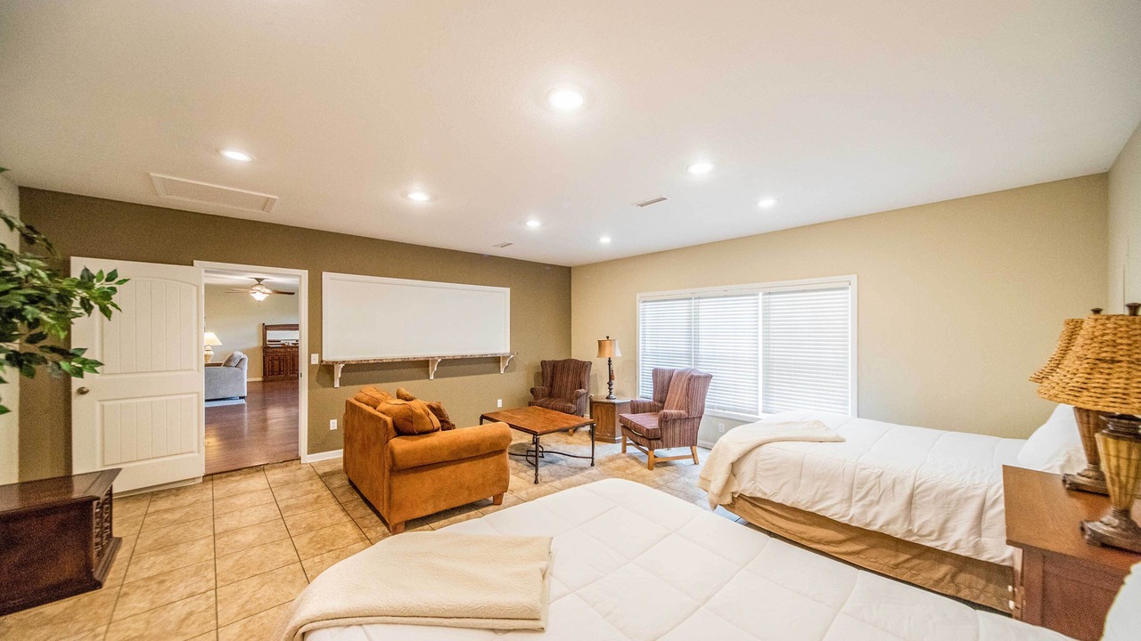 Photo of Bedroom in Grand Rivers