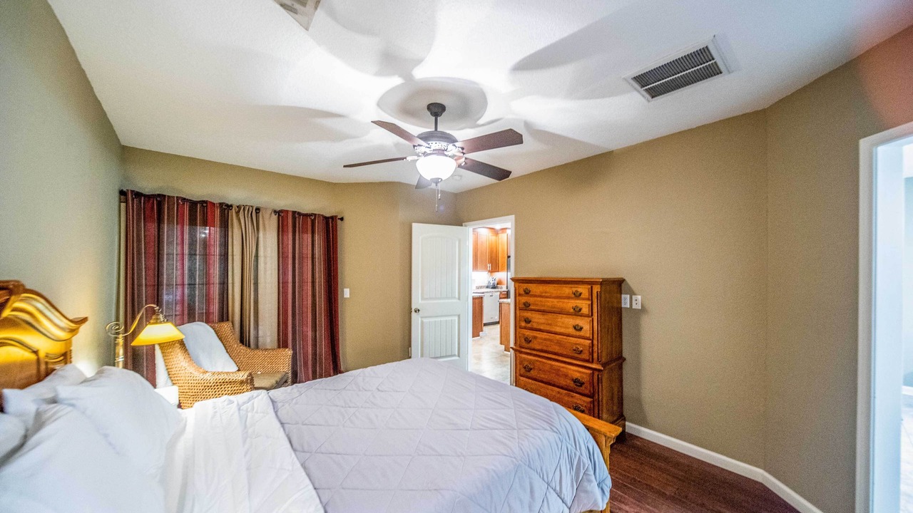 Photo of Bedroom in Grand Rivers