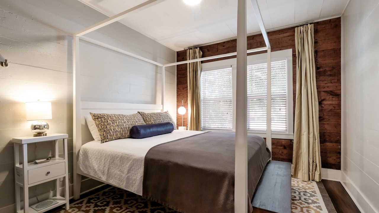 Photo of Bedroom in Tobin Hill