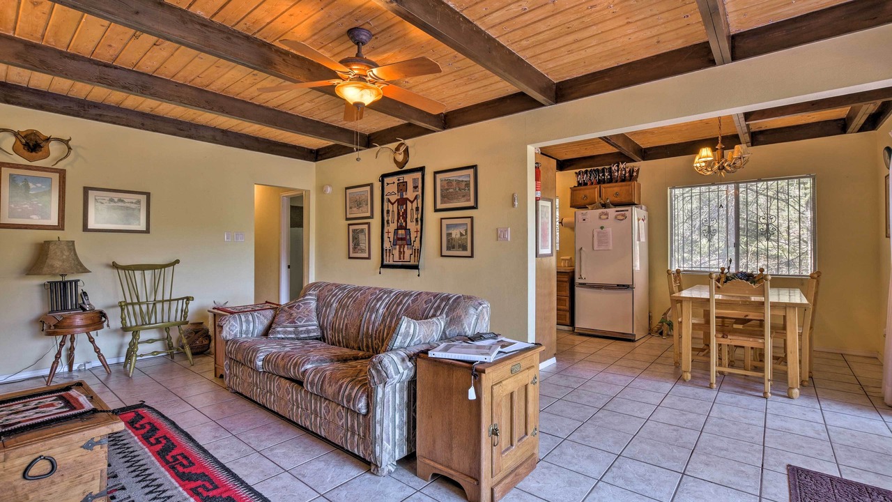 Photo of Livingroom in Jemez Springs