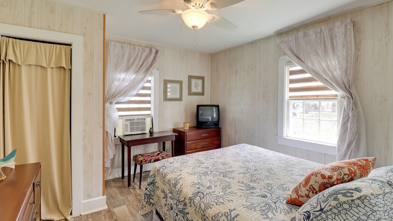 Photo of Others in Long Neck