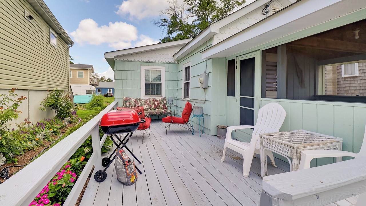 Photo of Others in Long Neck