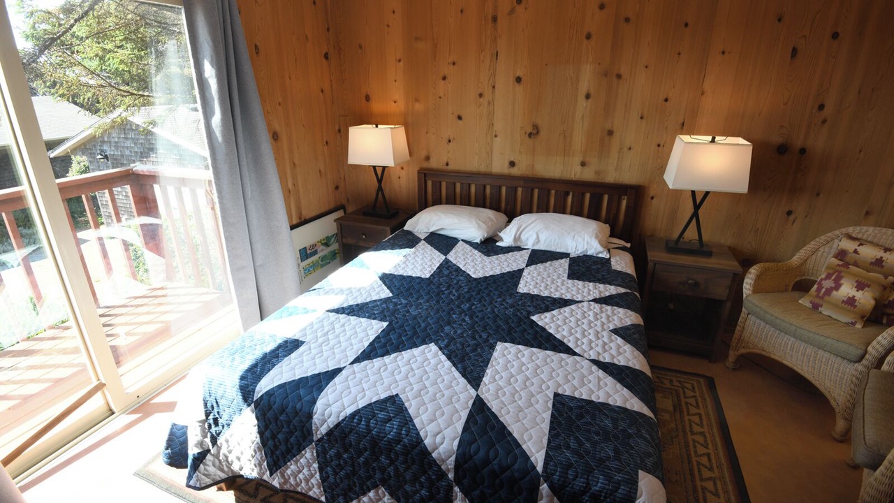 Photo of Bedroom in Yachats