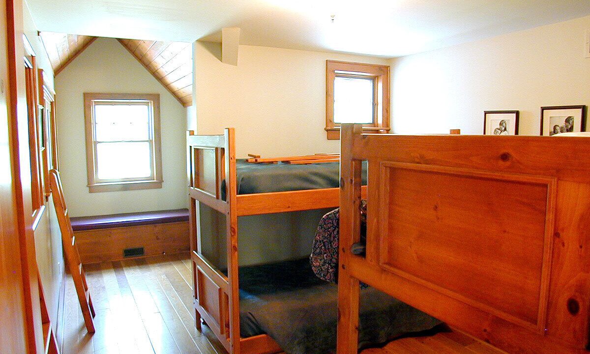 Photo of Bedroom in Waverly Beach
