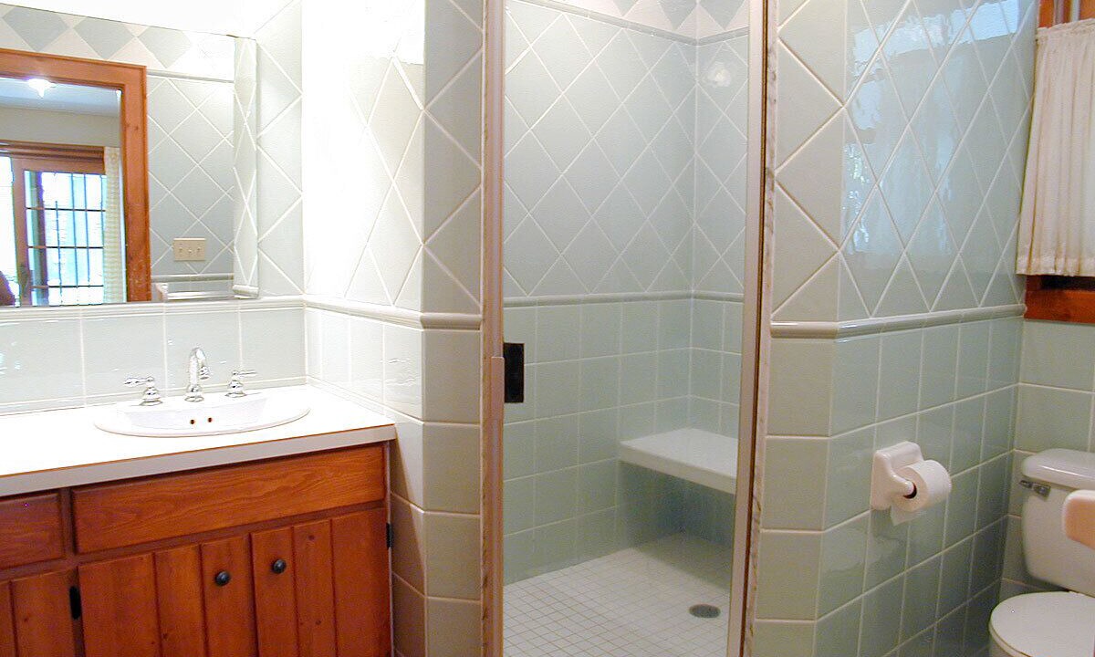 Photo of Bathroom in Waverly Beach