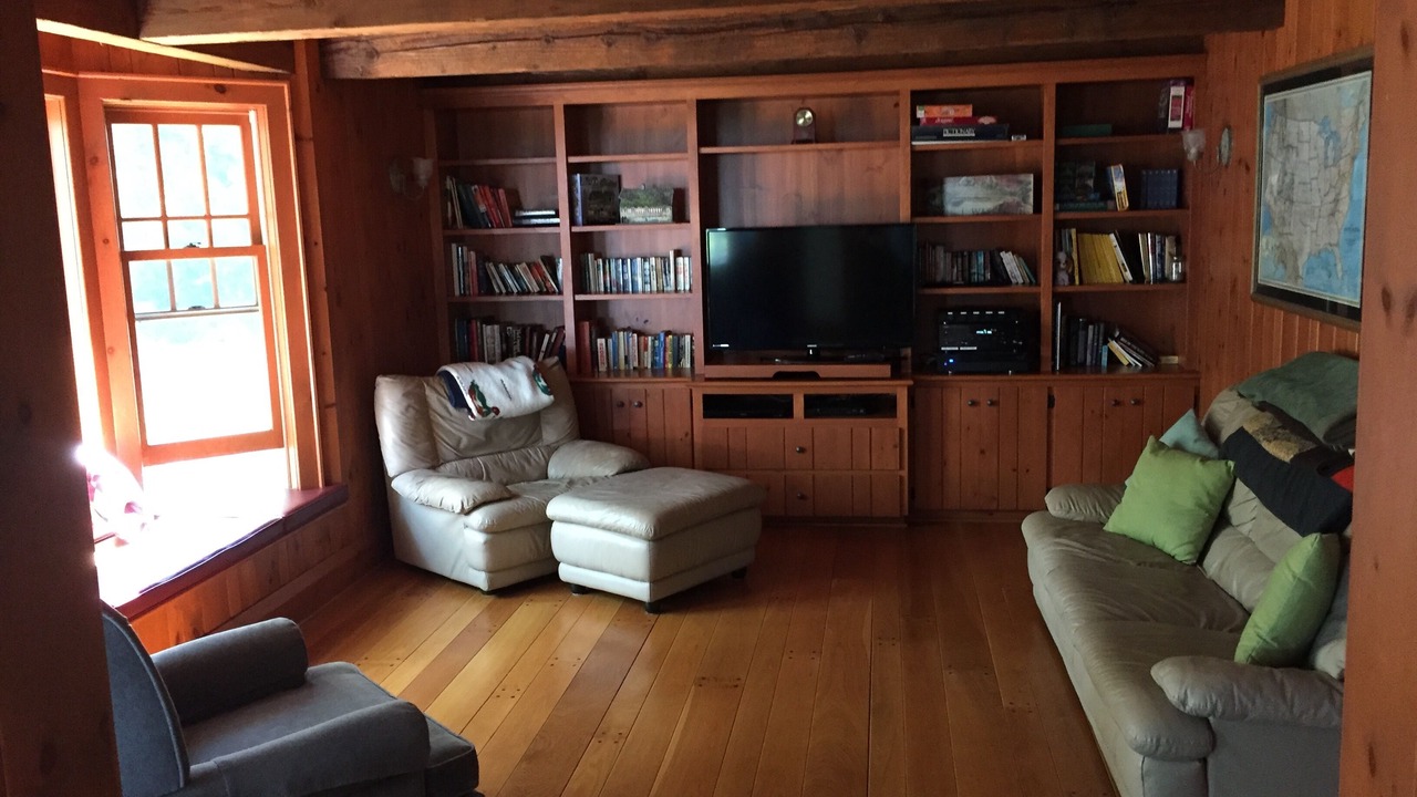 Photo of Livingroom in Waverly Beach