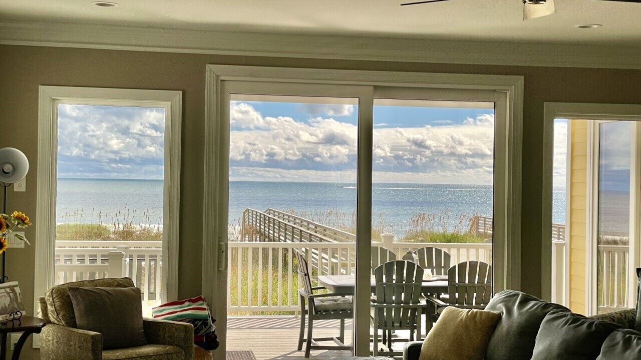 Photo of Livingroom in Wilmington Beach