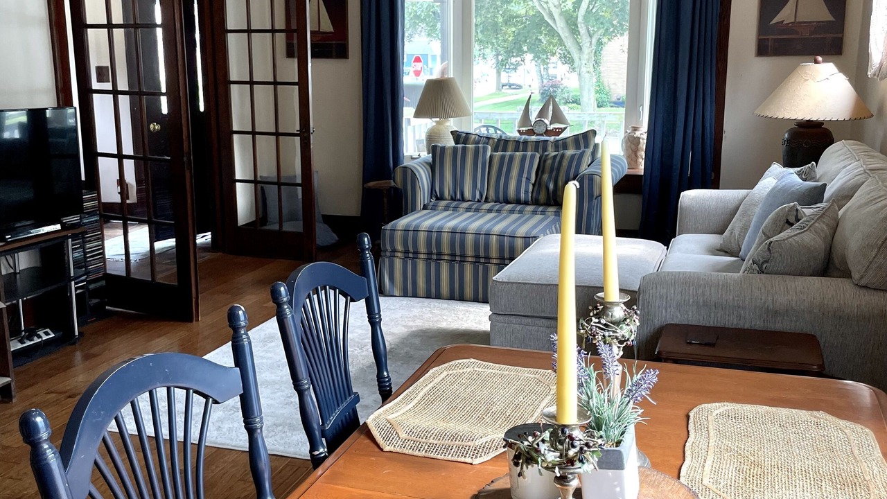 Photo of Livingroom in Two Rivers