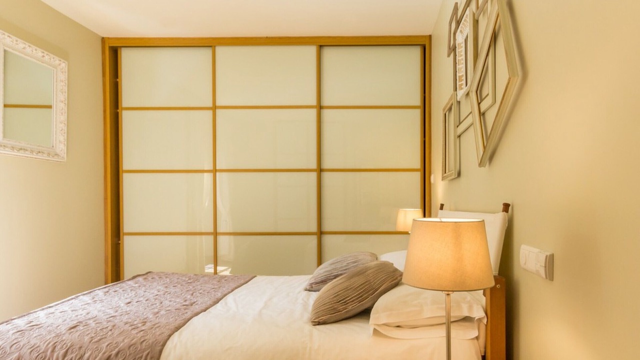 Photo of Bedroom in Grosville