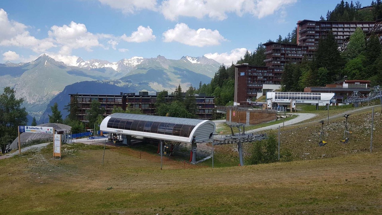 Photo of Outdoor in Arc-1600