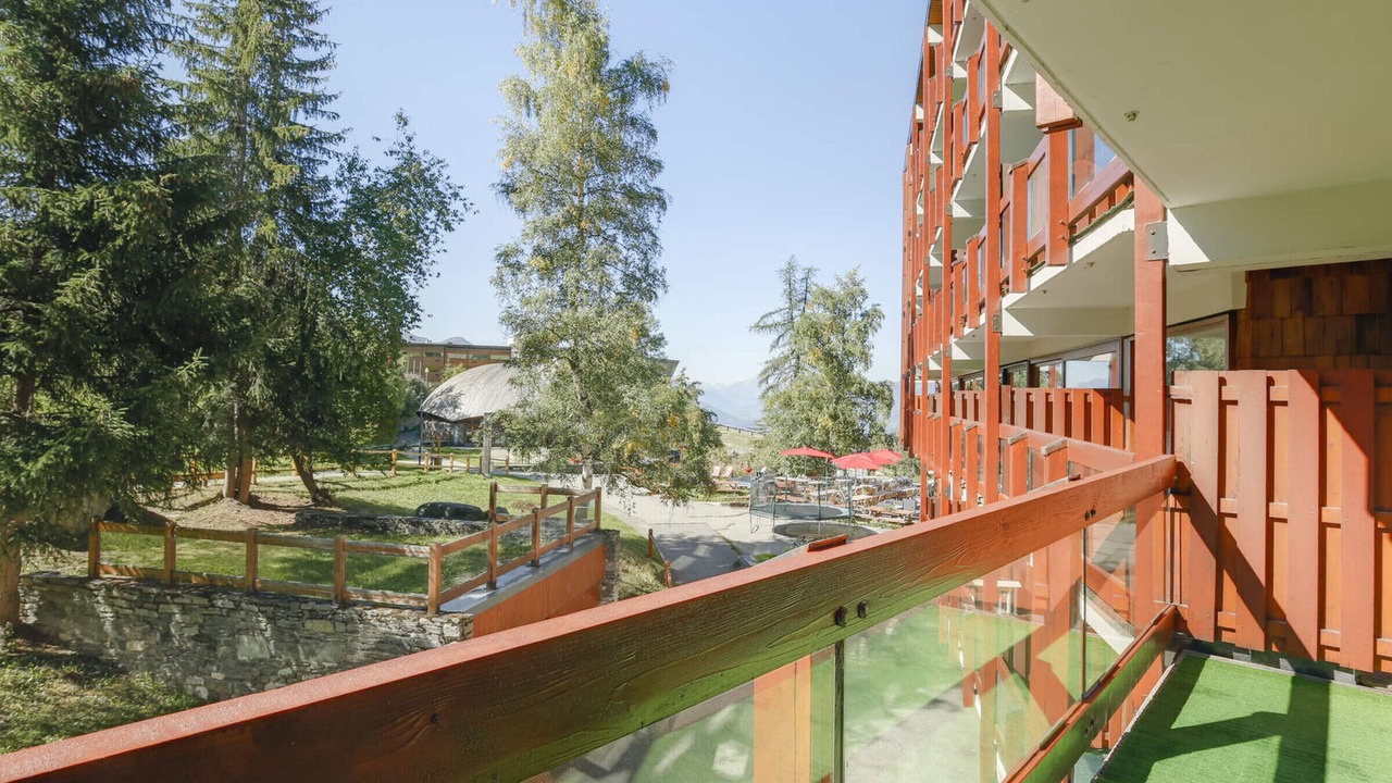 Photo of Outdoor in Arc-1600