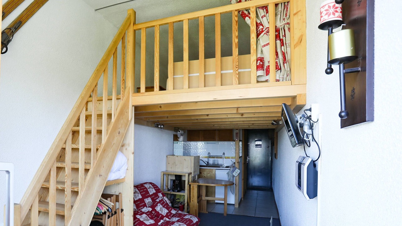 Photo of Others in Arc-1600