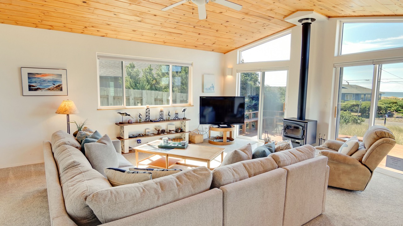 Photo of Livingroom in Bayshore