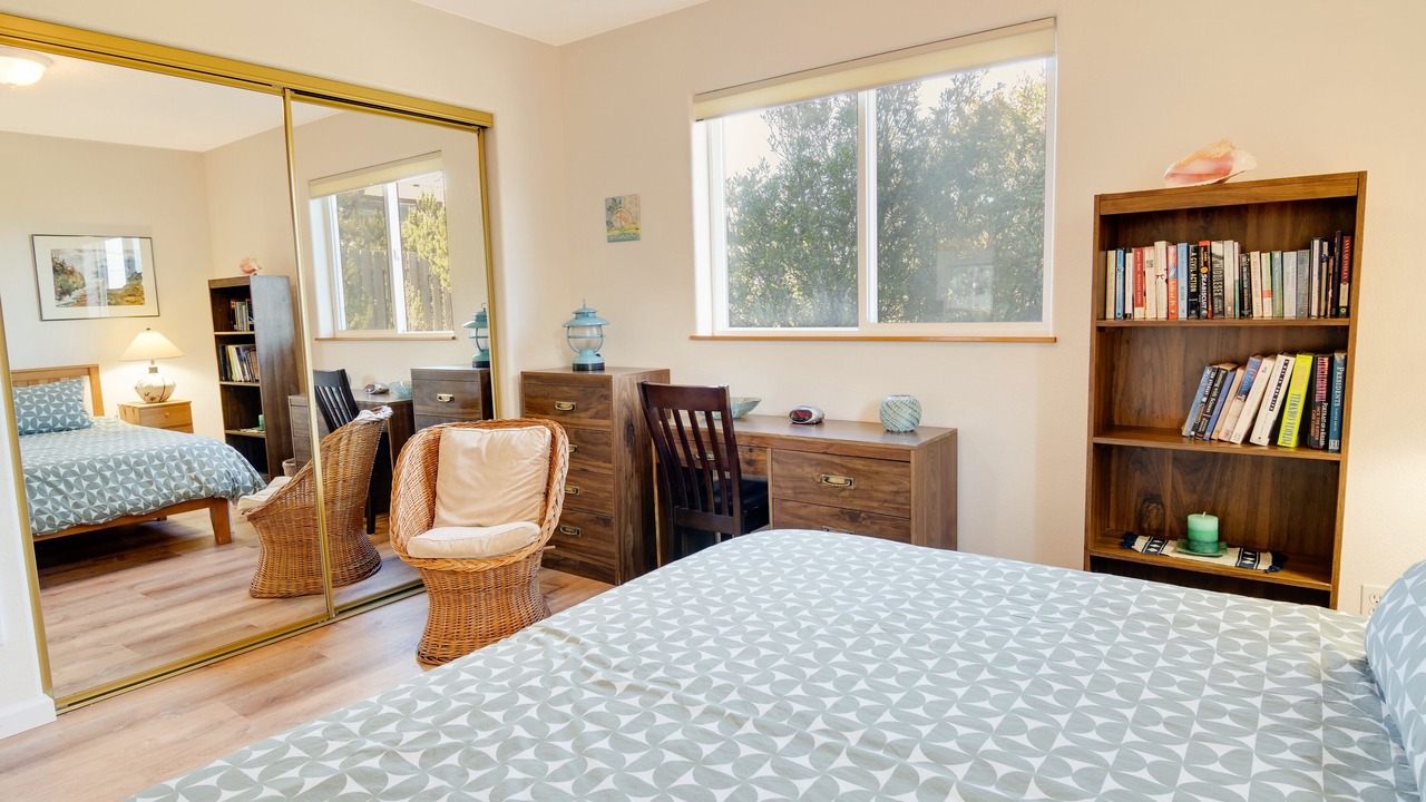 Photo of Bedroom in Bayshore