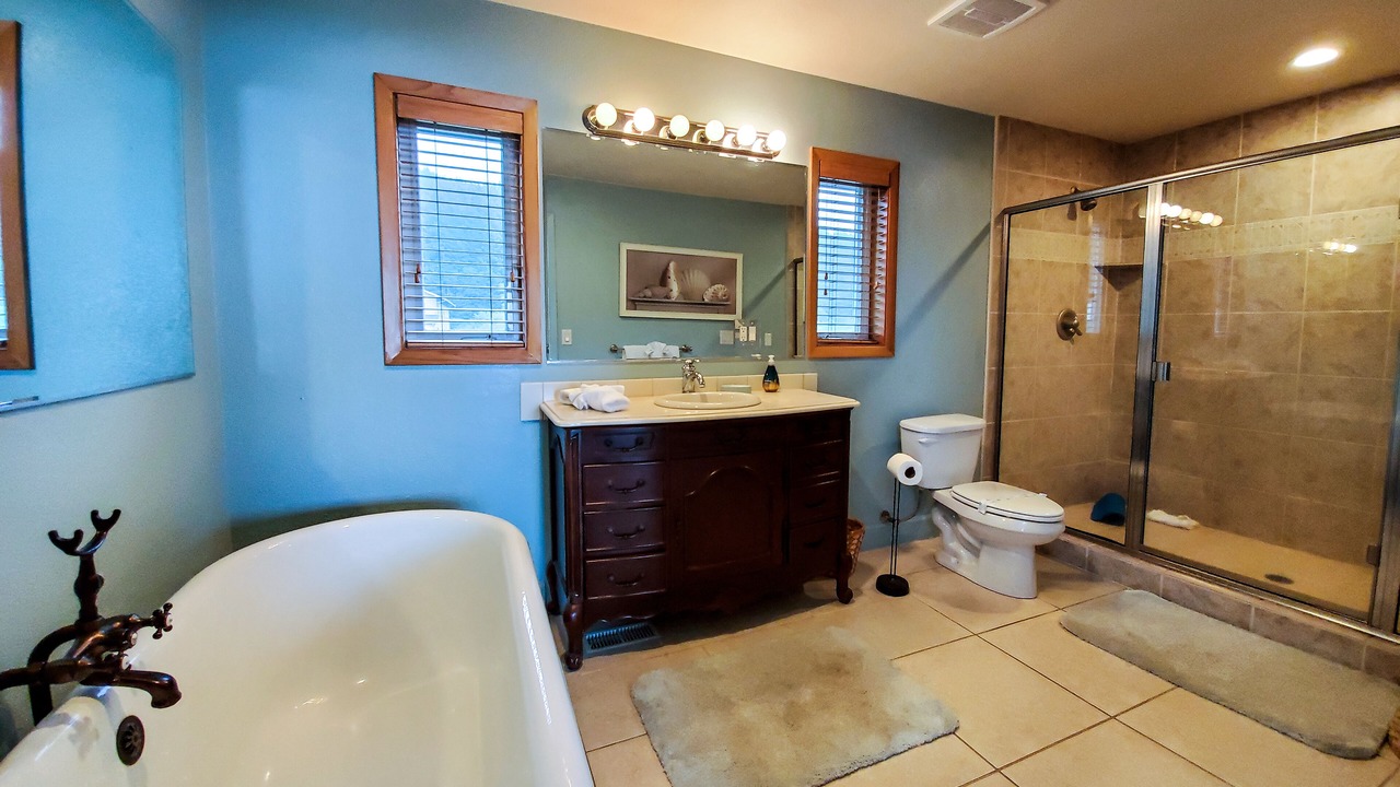 Photo of Bathroom in Yachats