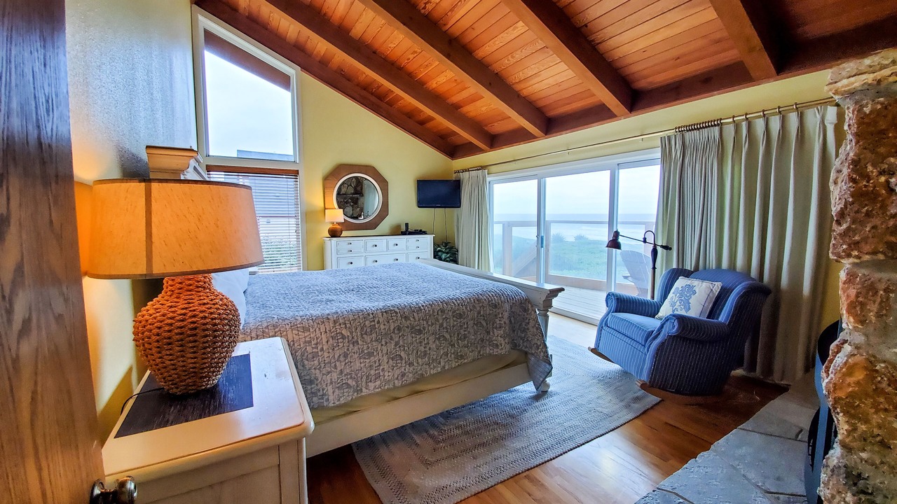 Photo of Bedroom in Yachats