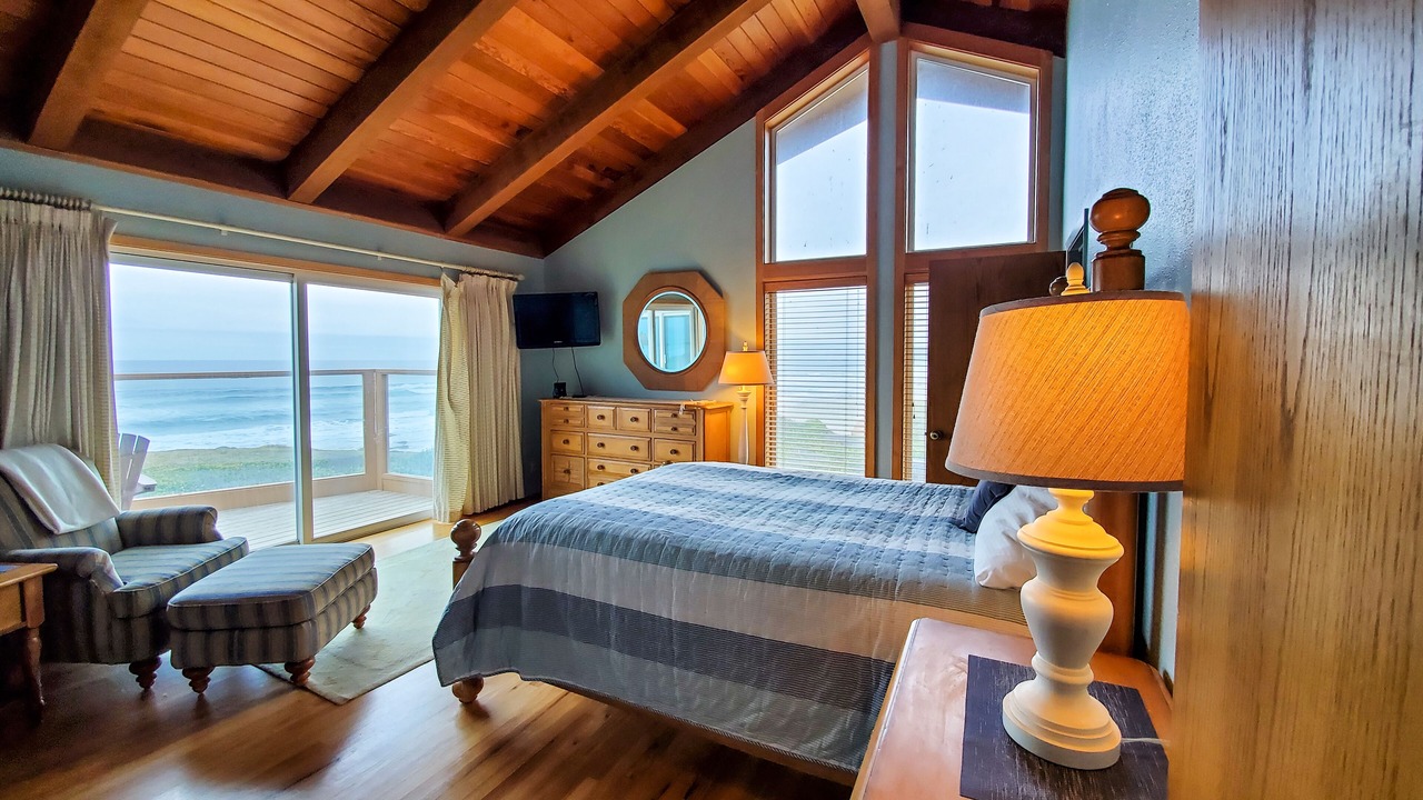 Photo of Bedroom in Yachats