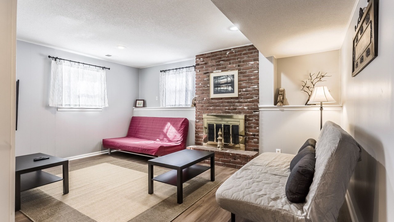 Photo of Livingroom in Lenexa