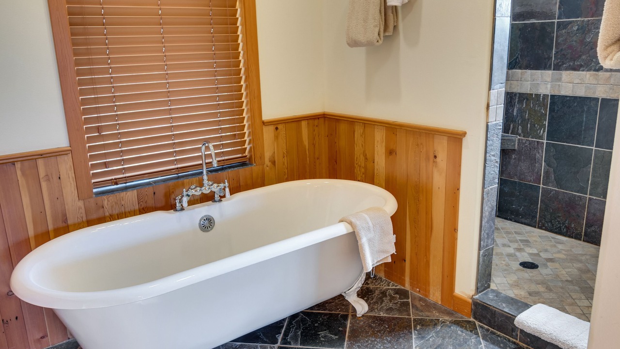 Photo of Bathroom in Yachats