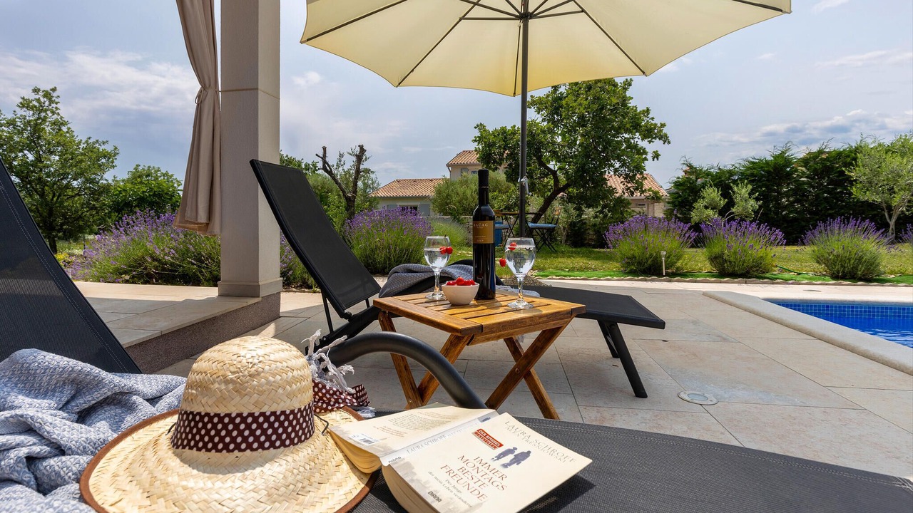 Photo of Outdoor in Rasa