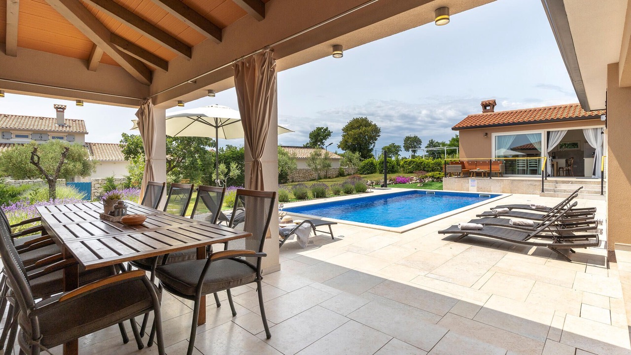 Photo of Outdoor in Rasa