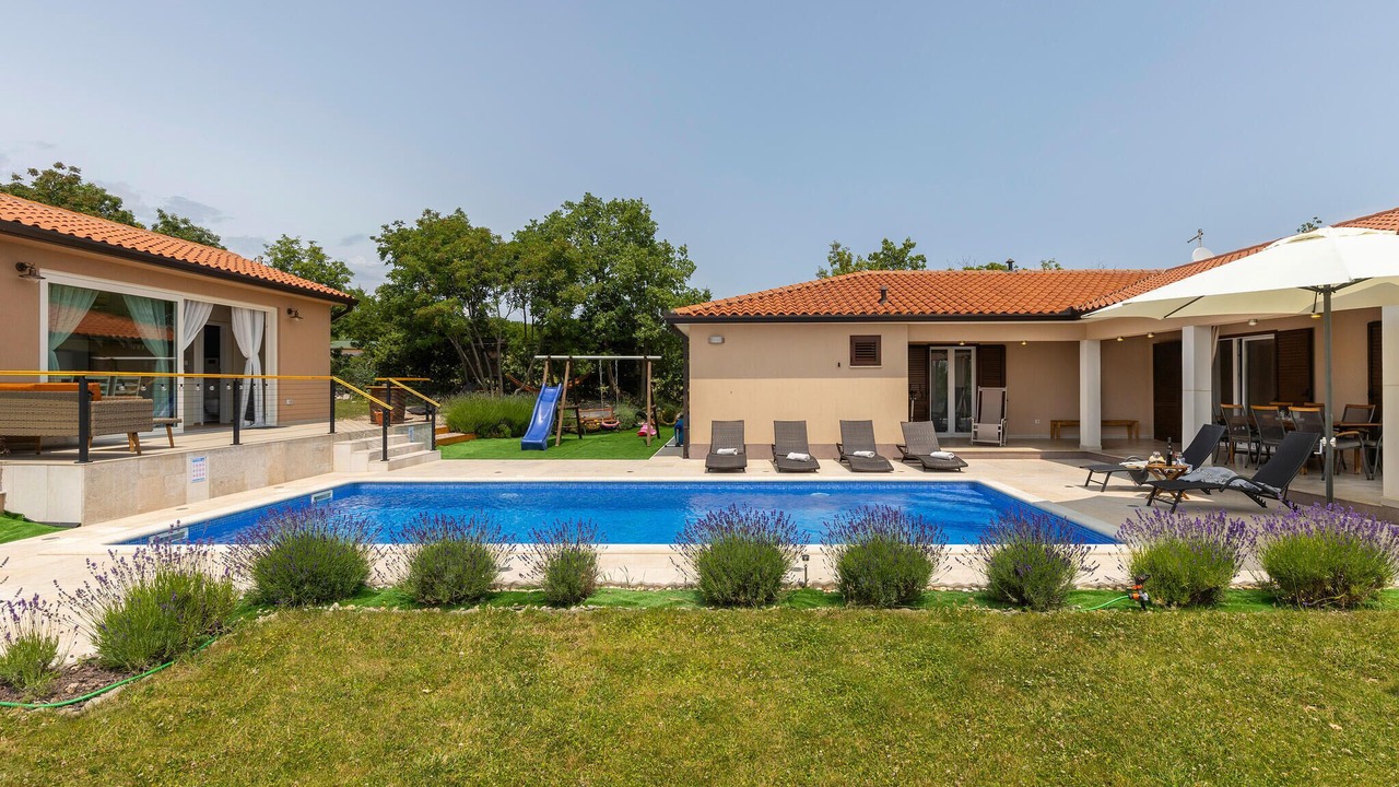 Photo of Outdoor in Rasa
