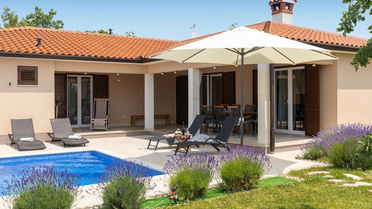 Photo of Outdoor in Rasa
