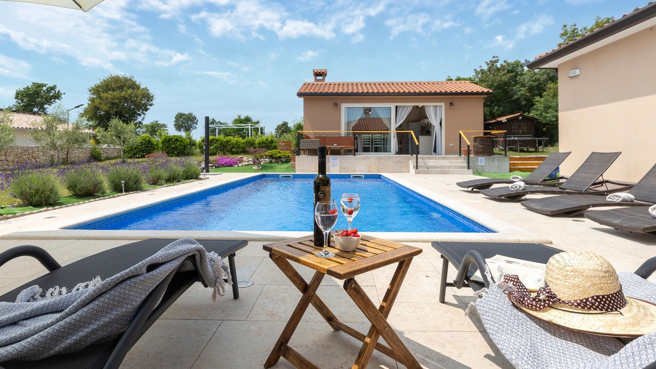Photo of Outdoor in Rasa