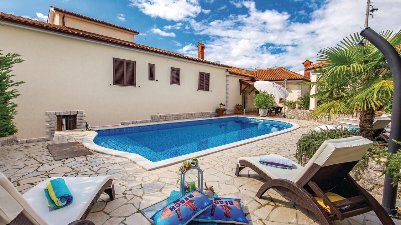 Photo of Outdoor in Sarsoni