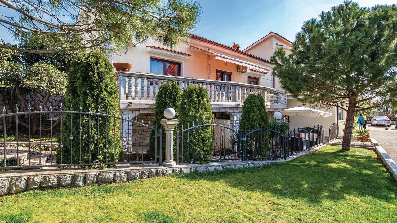 Photo of Outdoor in Sarsoni