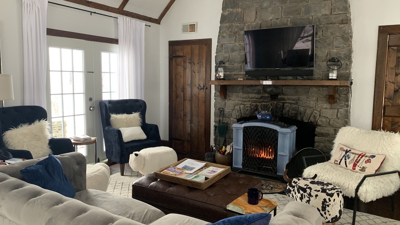 Photo of Livingroom in Hensonville