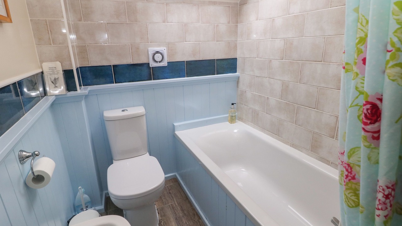 Photo of Bathroom in Youlgreave