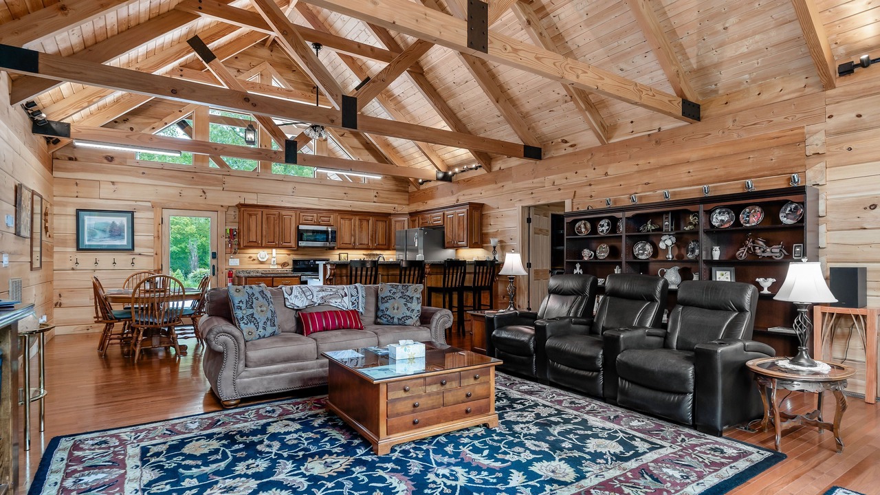 Photo of Livingroom in Rock Island