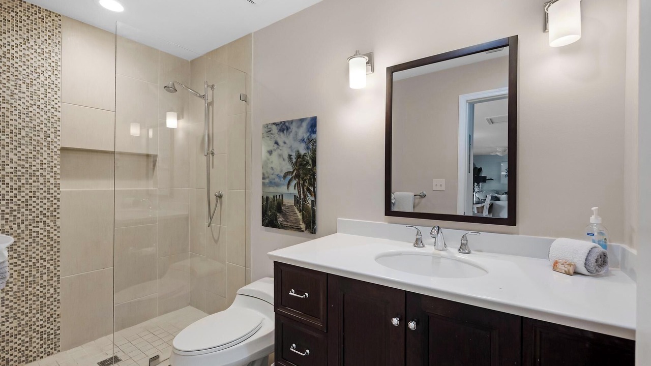Photo of Bathroom in Truman Annex