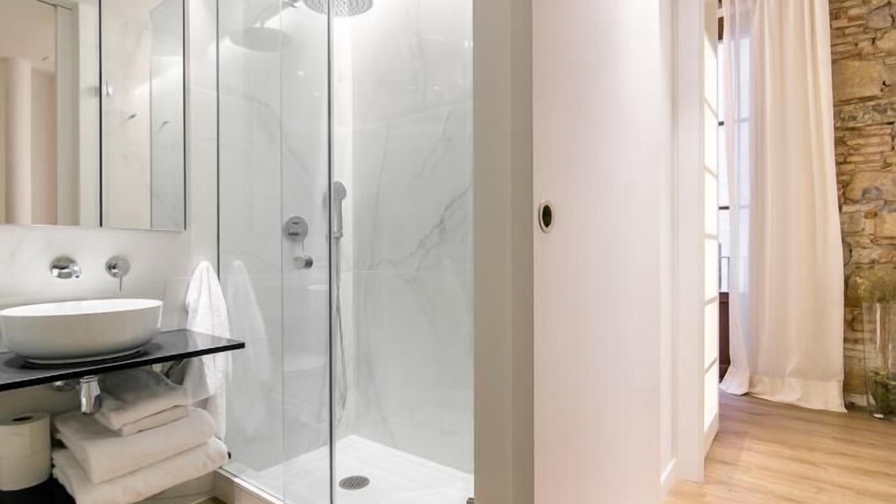 Photo of Bathroom in El Born