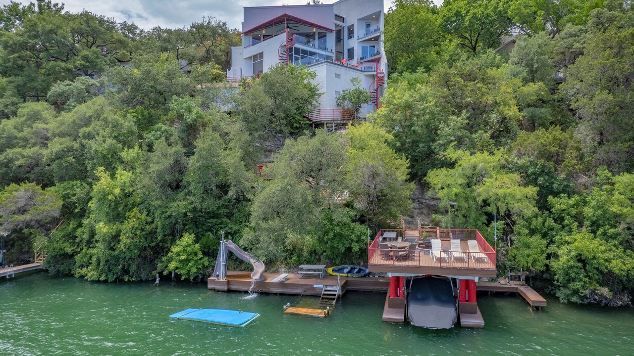 Photo of Outdoor in Oak Shores On Lake Austin