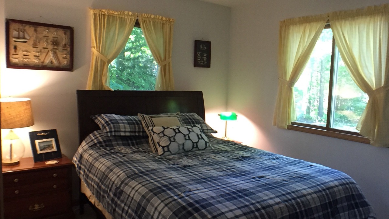 Photo of Bedroom in Lake Township