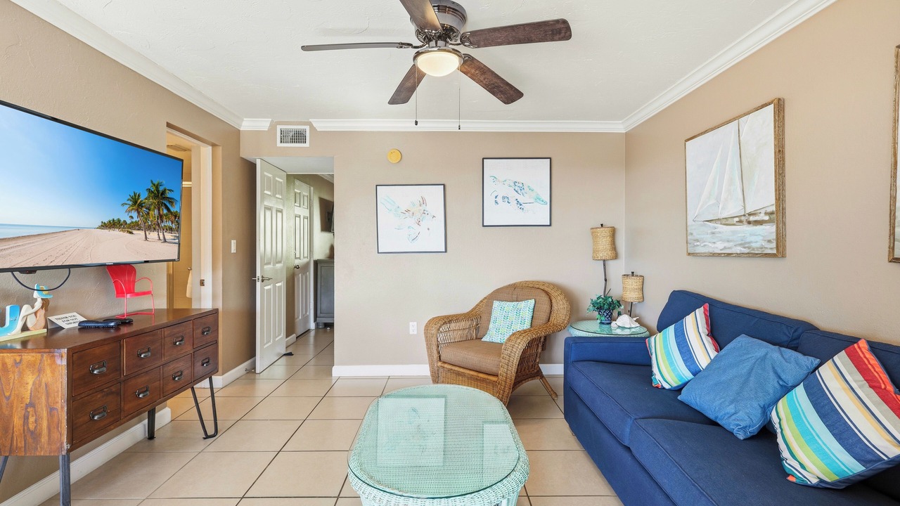 Photo of Livingroom in Whitney Beach