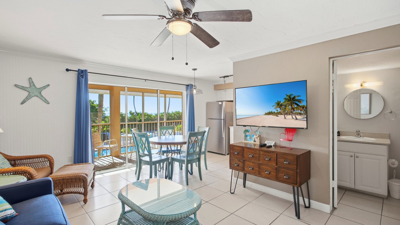 Photo of Livingroom in Whitney Beach