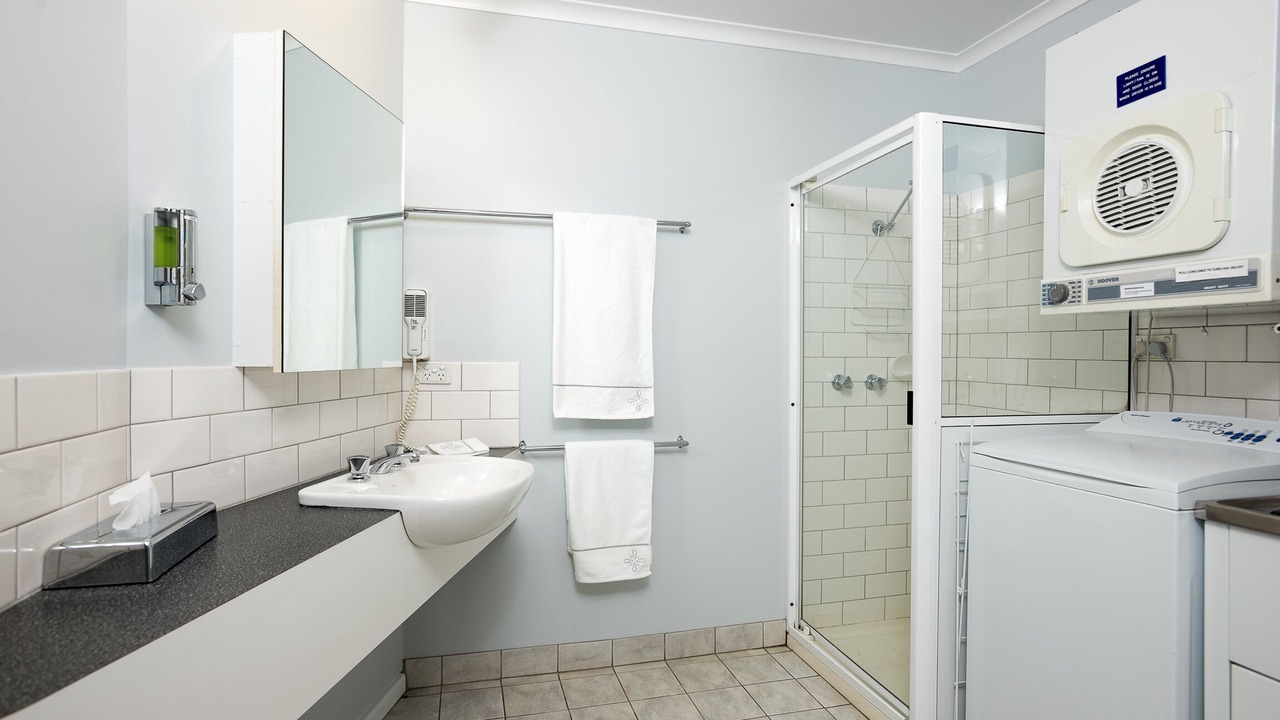 Photo of Bathroom in Lakes Entrance