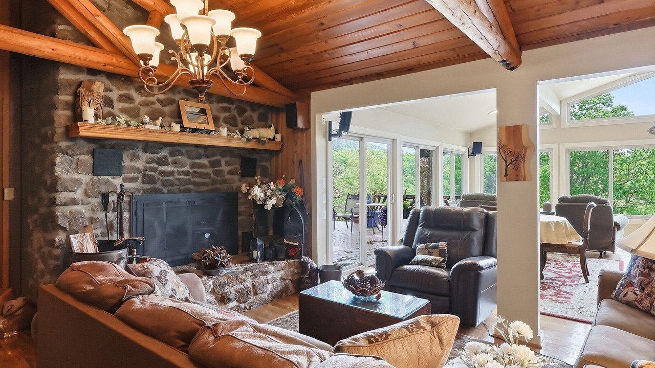 Photo of Livingroom in Huddleston