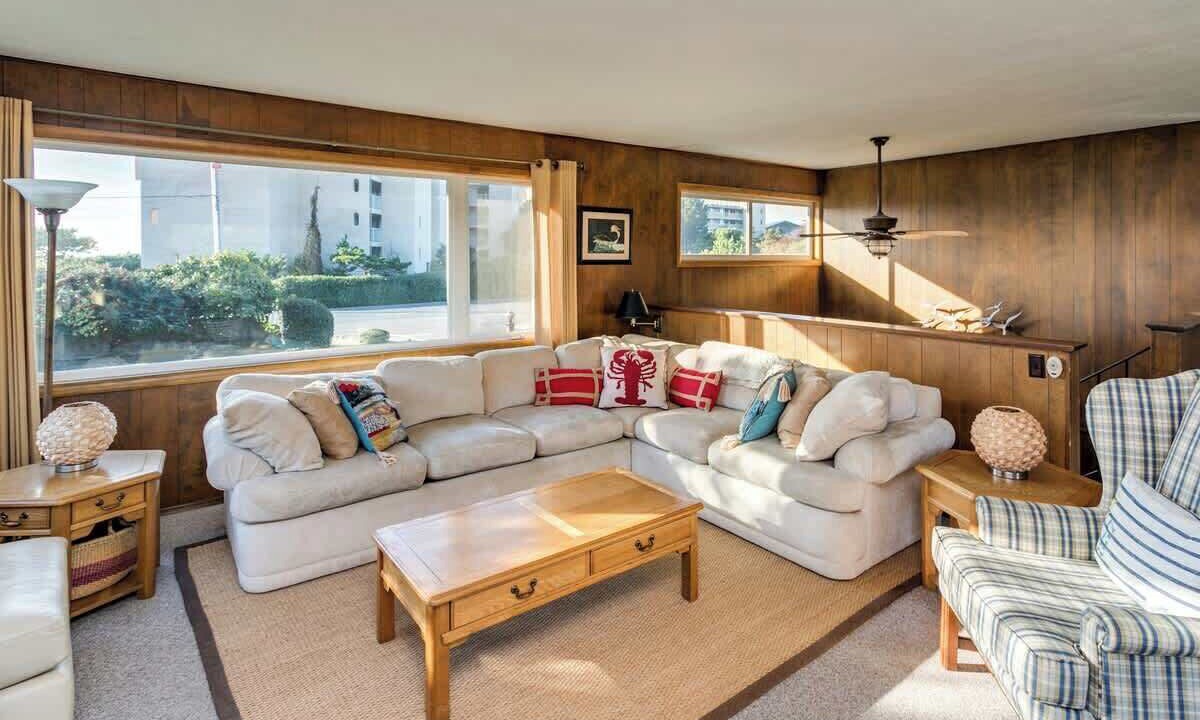 Photo of Livingroom in Gearhart