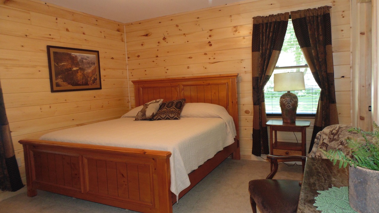 Photo of Bedroom in Warrensburg