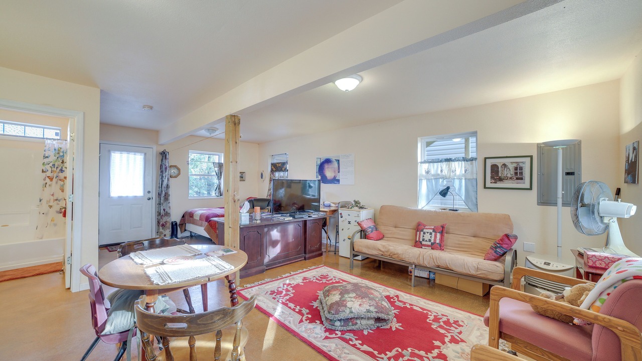 Photo of Livingroom in Rogers