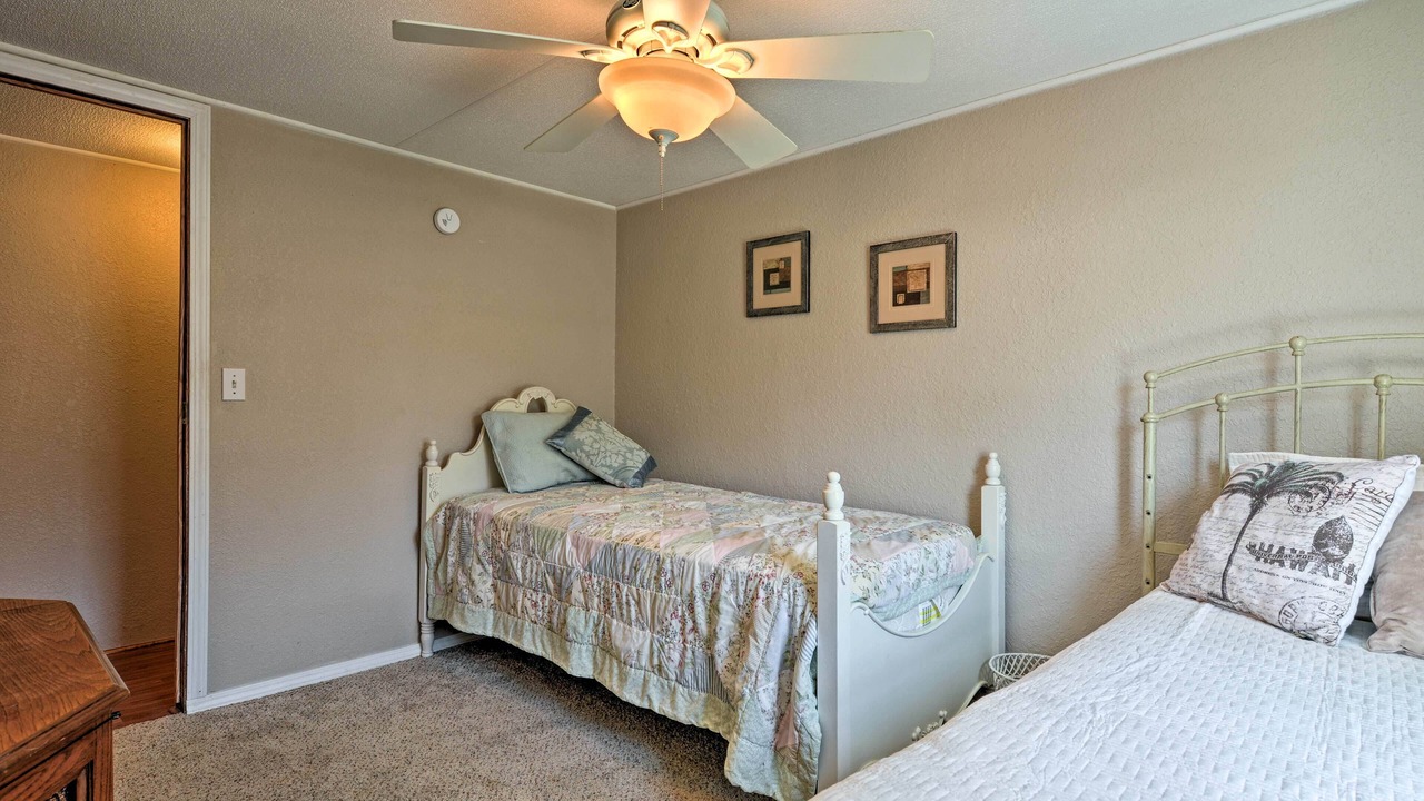 Photo of Bedroom in Grove