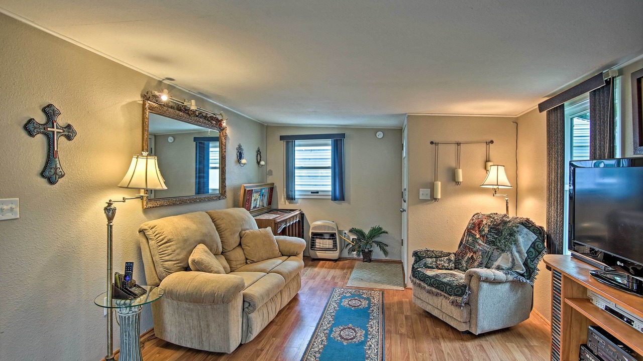 Photo of Livingroom in Grove